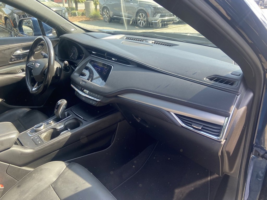 Used 2019 Cadillac XT4 Premium Luxury image 17