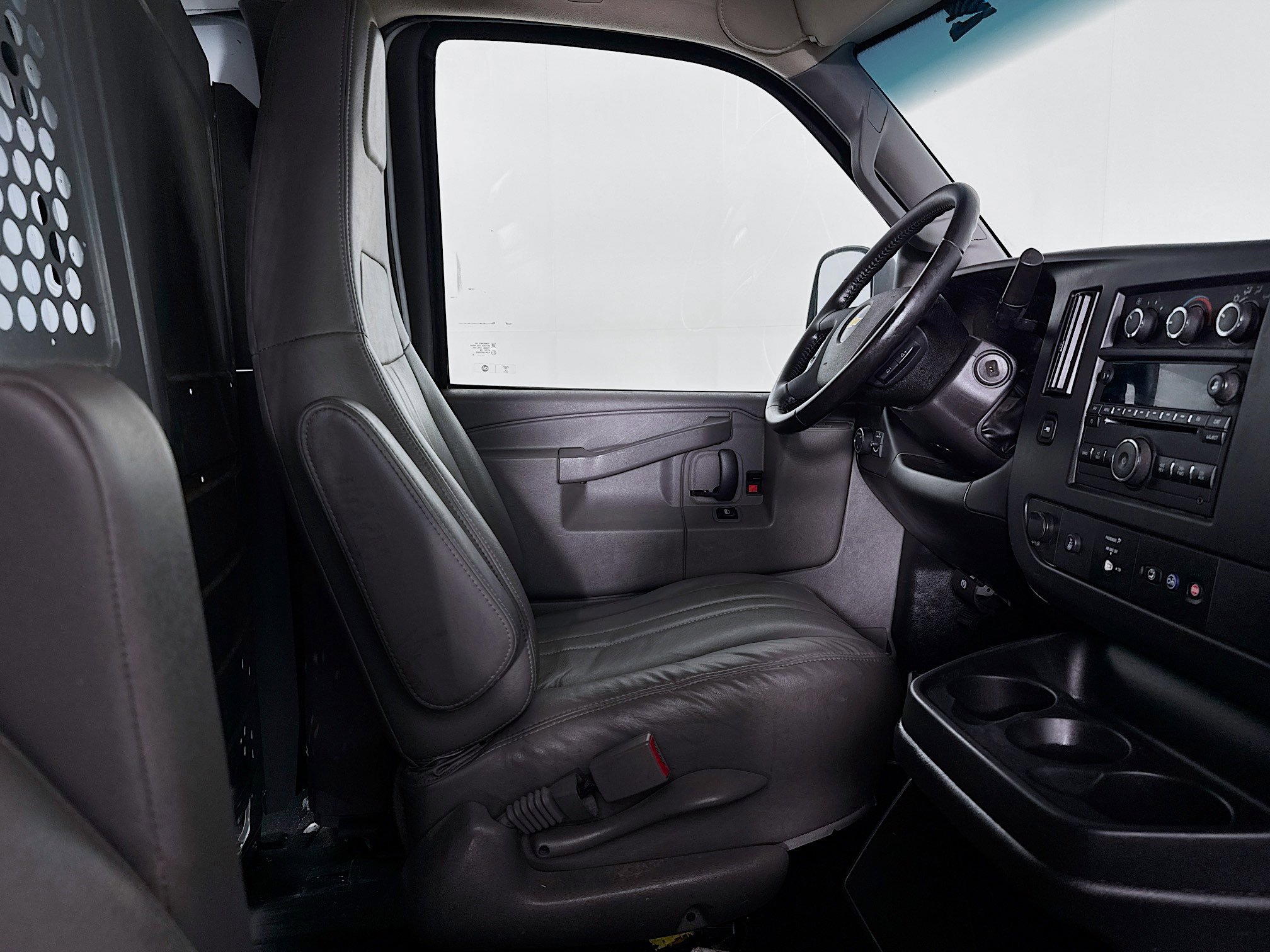 Used 2020 Chevrolet Express 2500 w/ Communications Package image 22