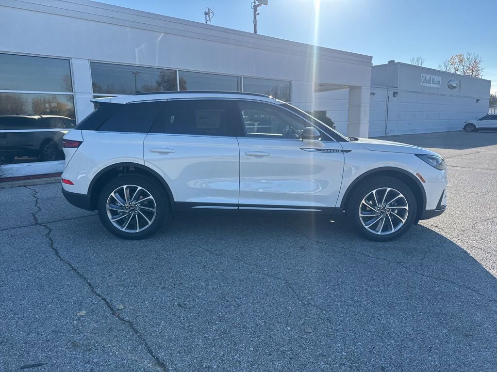 New 2026 Lincoln Corsair Premiere image 2