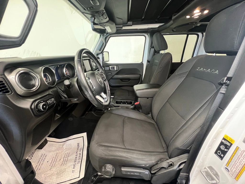 Used 2022 Jeep Wrangler Unlimited Sahara w/ Cold Weather Group image 4
