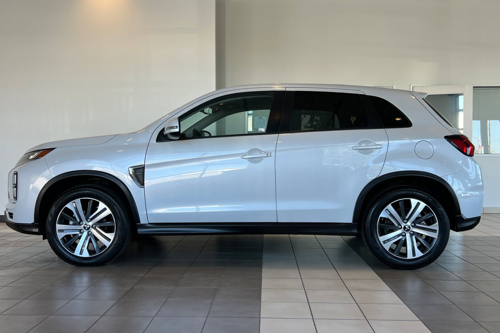 Used 2024 Mitsubishi Outlander Sport SE image 7