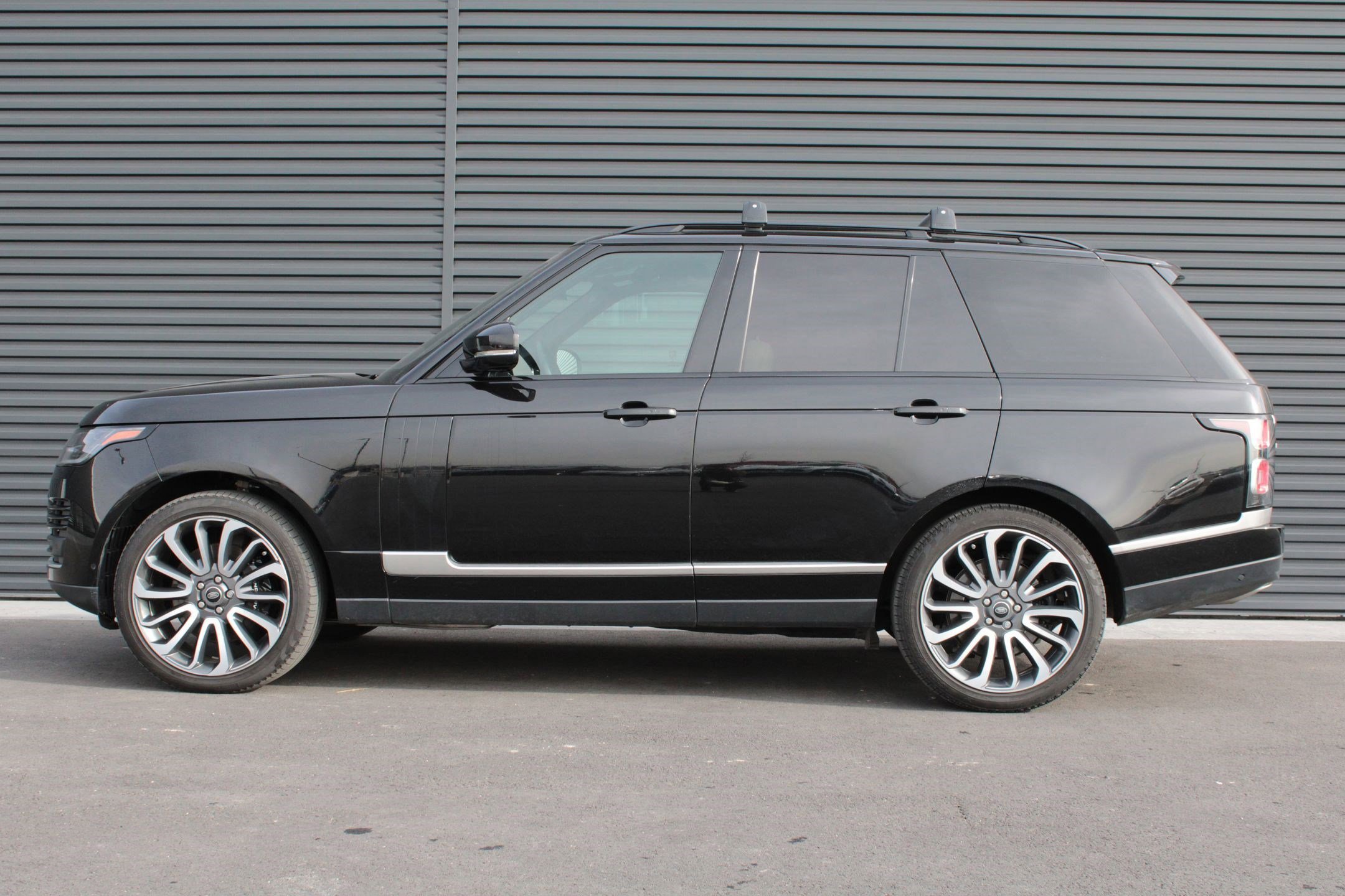 Used 2022 Land Rover Range Rover Westminster Edition image 9