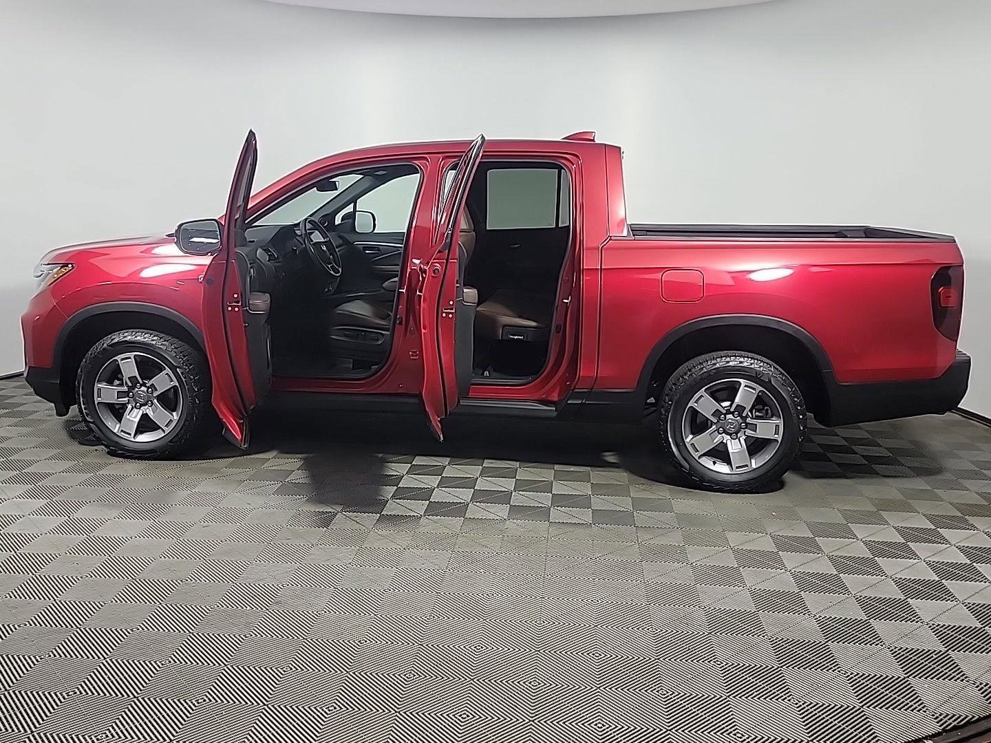 Certified 2024 Honda Ridgeline RTL image 15