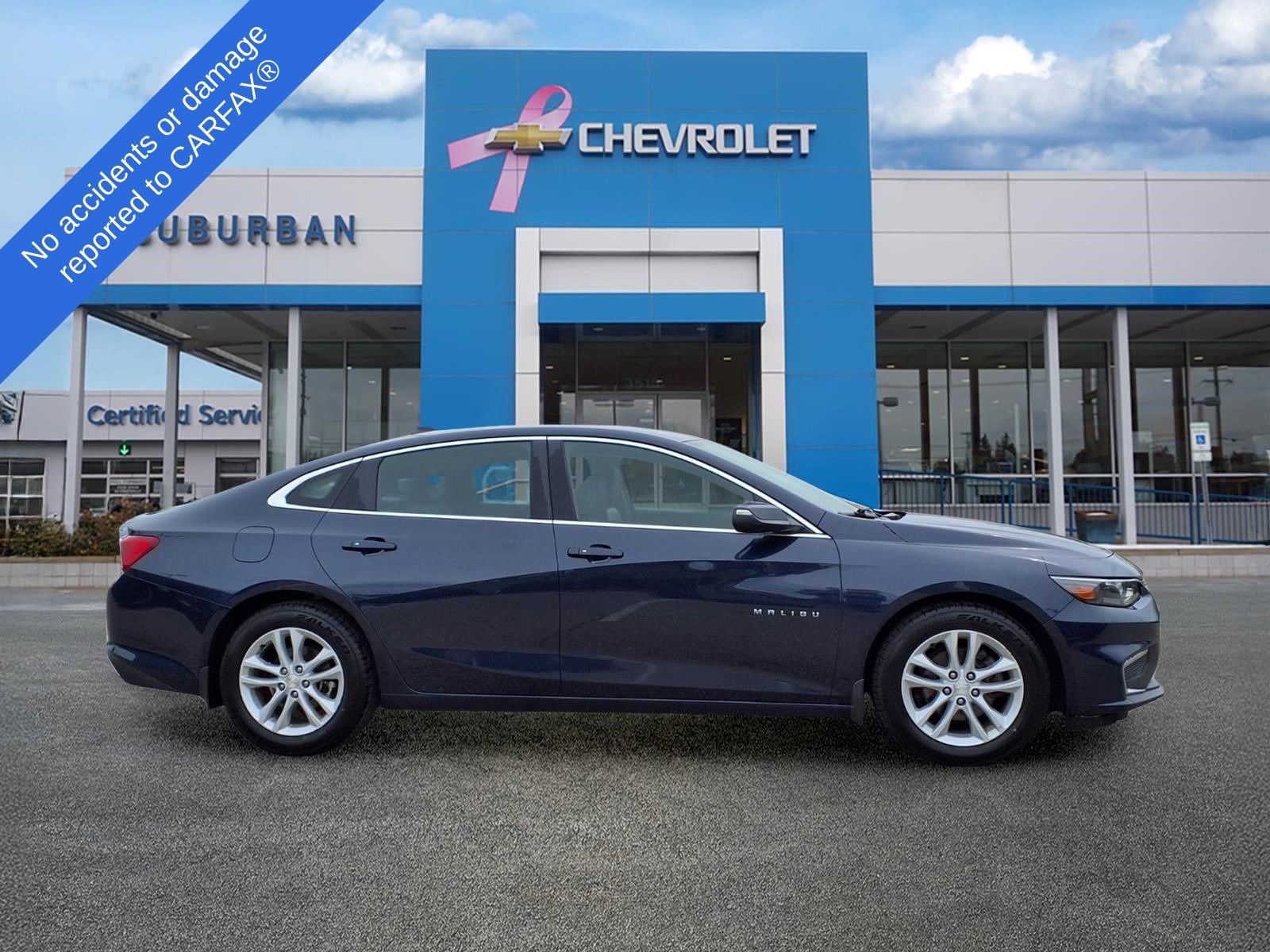 Used 2016 Chevrolet Malibu LT w/ Leather Package FWD image 4