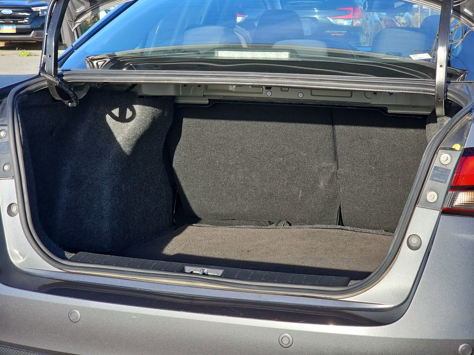 Used 2023 Nissan Versa SV image 12