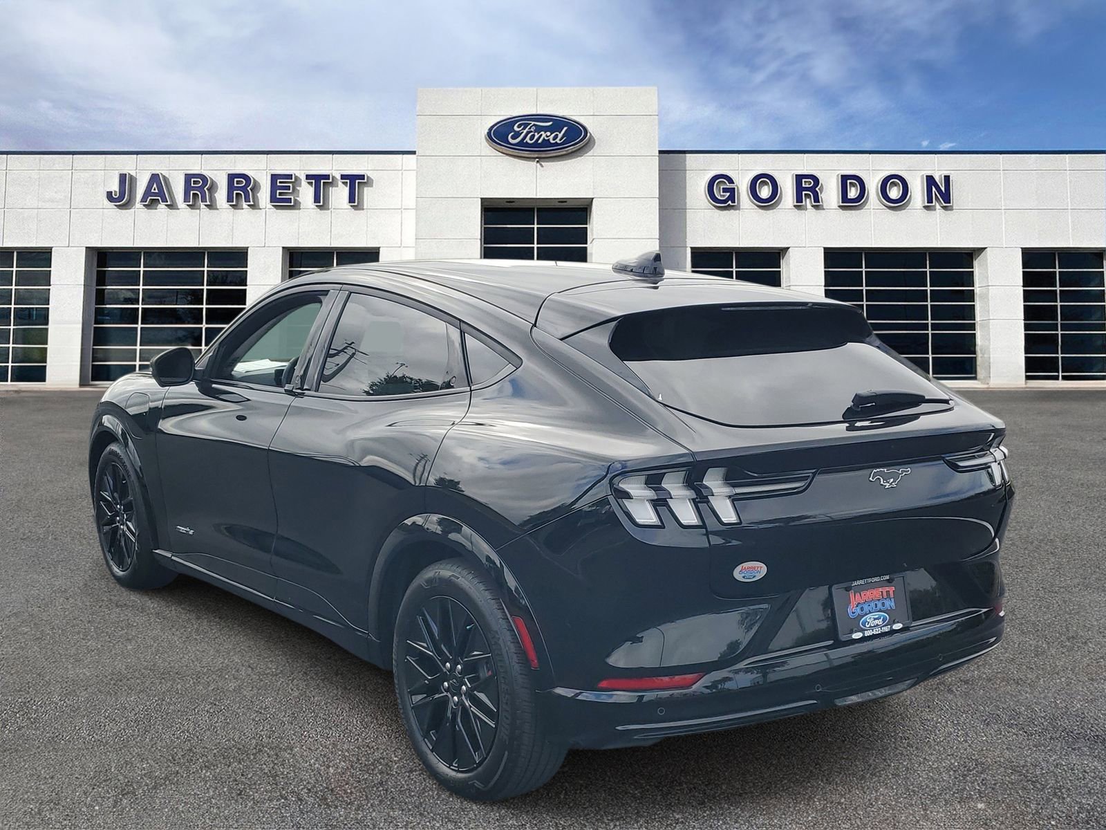 Certified 2025 Ford Mustang Mach-E Premium w/ Sport Appearance Package RWD image 3