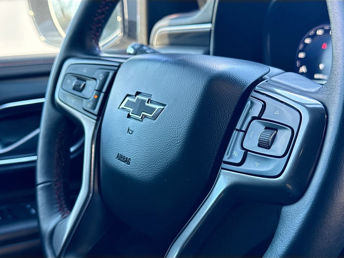 Used 2022 Chevrolet Tahoe RST w/ Luxury Package AWD/4WD image 33