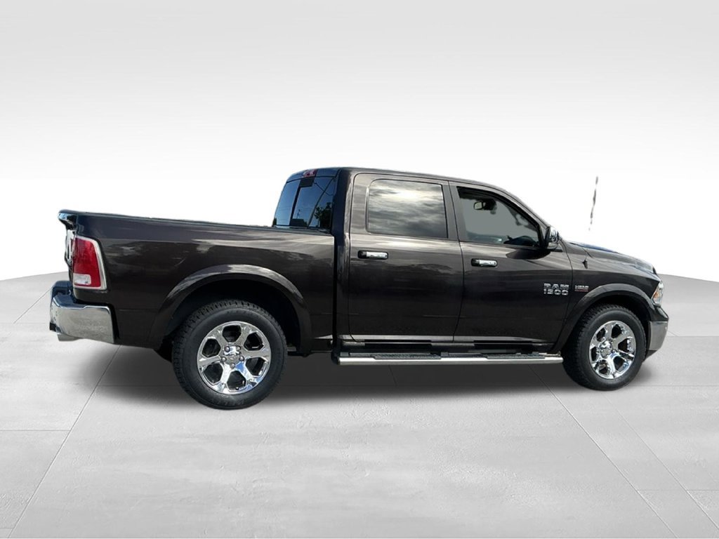 Used 2017 RAM 1500 Laramie AWD/4WD image 10