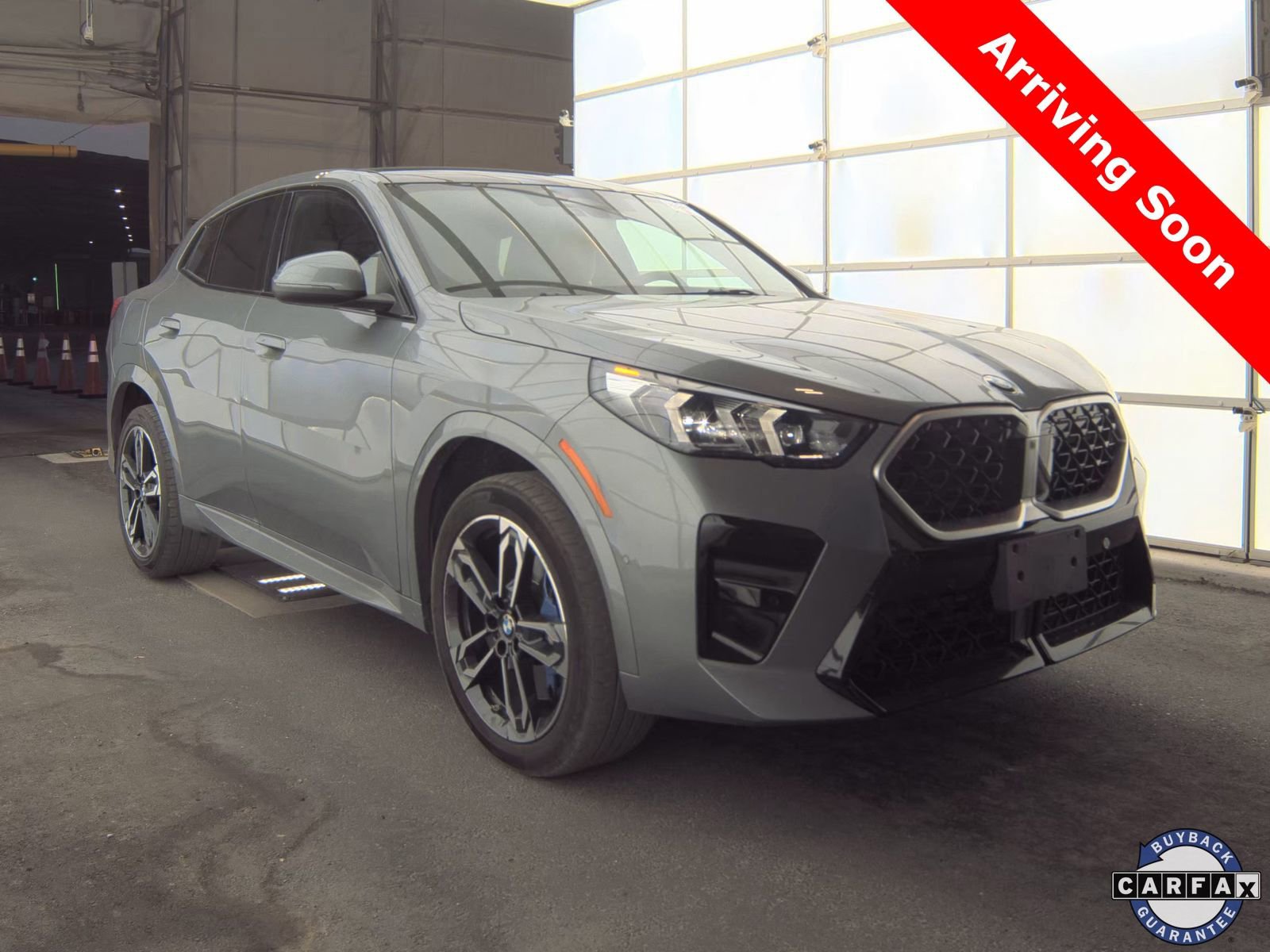 Used 2025 BMW X2 xDrive28i w/ M Sport Package AWD/4WD image 1