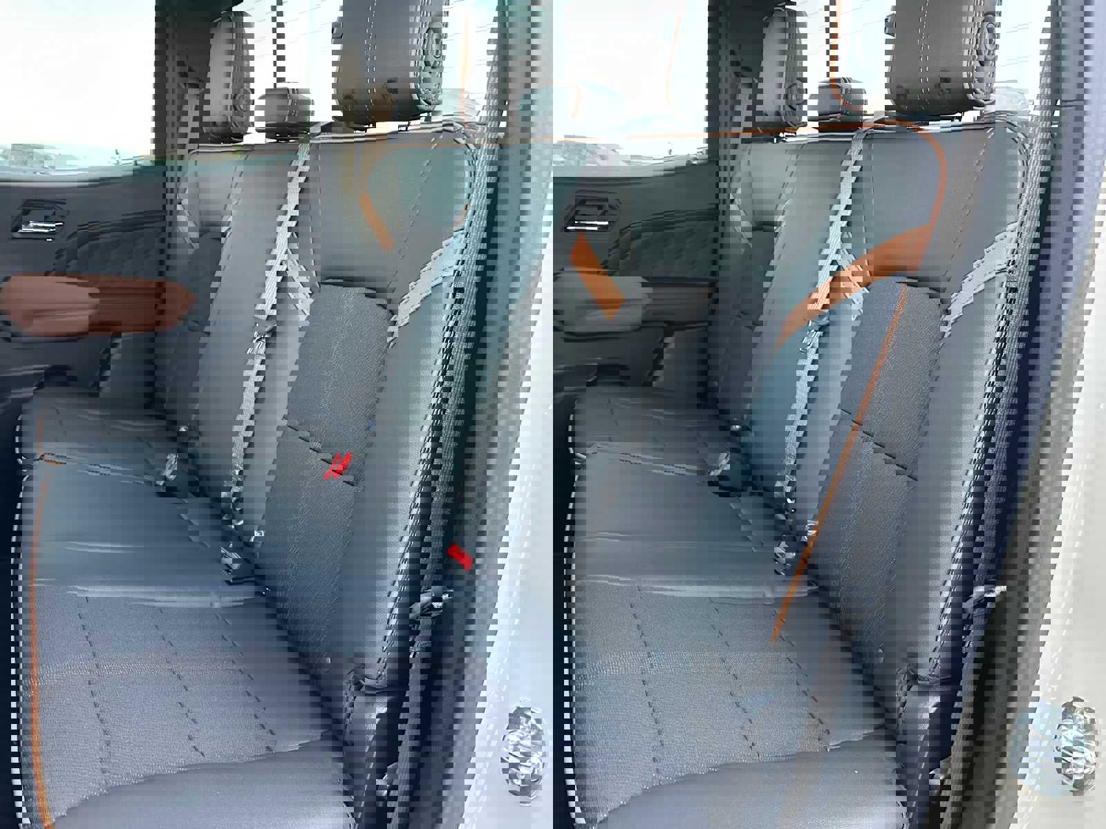 New 2026 GMC Canyon AT4 image 17