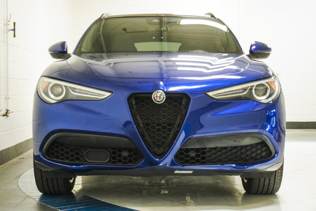 Used 2023 Alfa Romeo Stelvio Ti AWD/4WD image 35