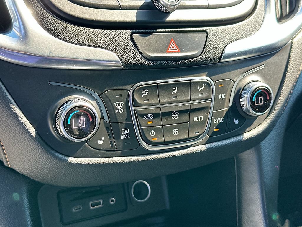 Certified 2020 Chevrolet Equinox Premier w/ Premier Redline Edition FWD image 15