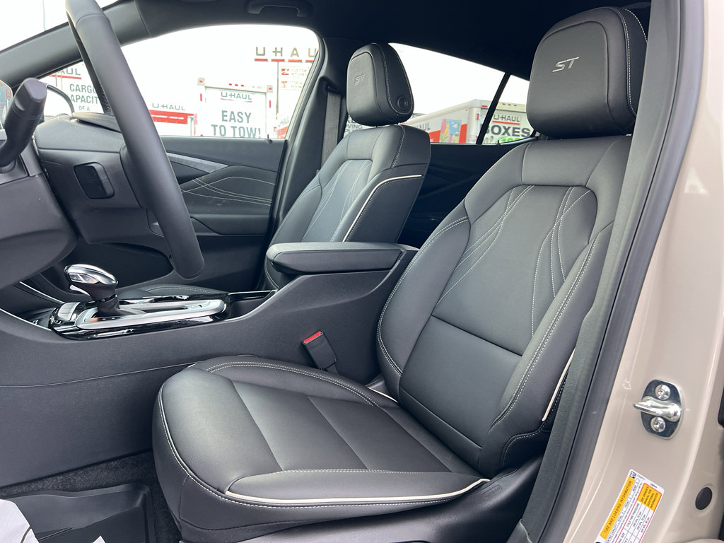 New 2026 Buick Envista Sport Touring w/ Studio Series image 17
