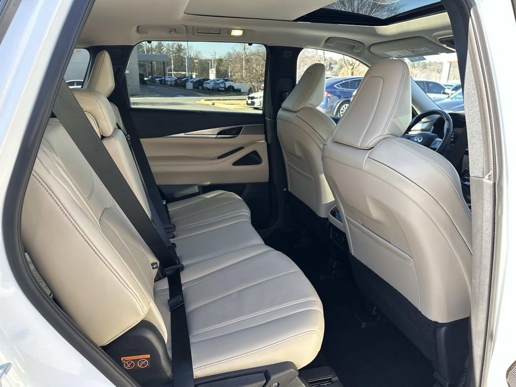 Used 2023 INFINITI QX60 Luxe w/ Cargo Package image 36