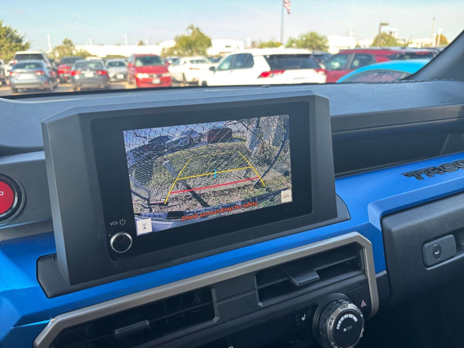 Used 2025 Toyota Tacoma TRD Off-Road image 17