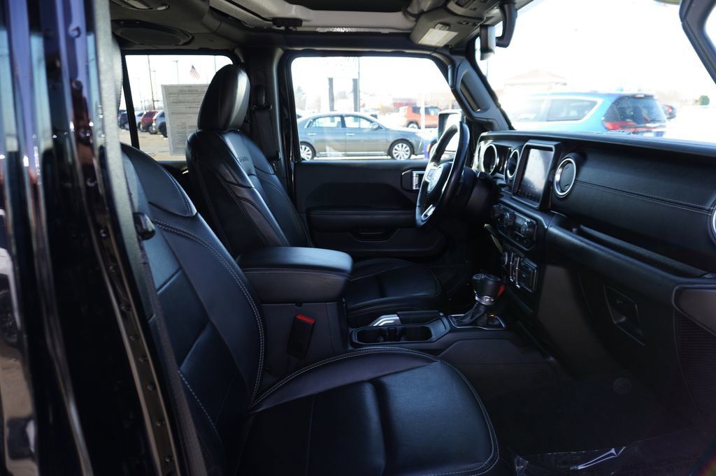 Used 2022 Jeep Wrangler Unlimited Sahara w/ Cold Weather Group image 29