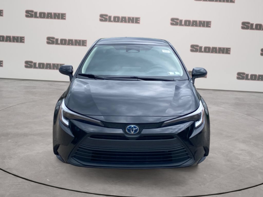 Used 2025 Toyota Corolla LE FWD image 8