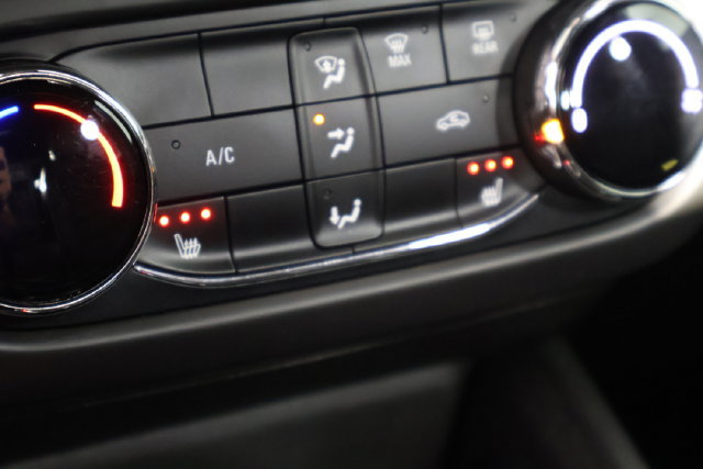 Used 2023 Chevrolet TrailBlazer RS FWD image 21