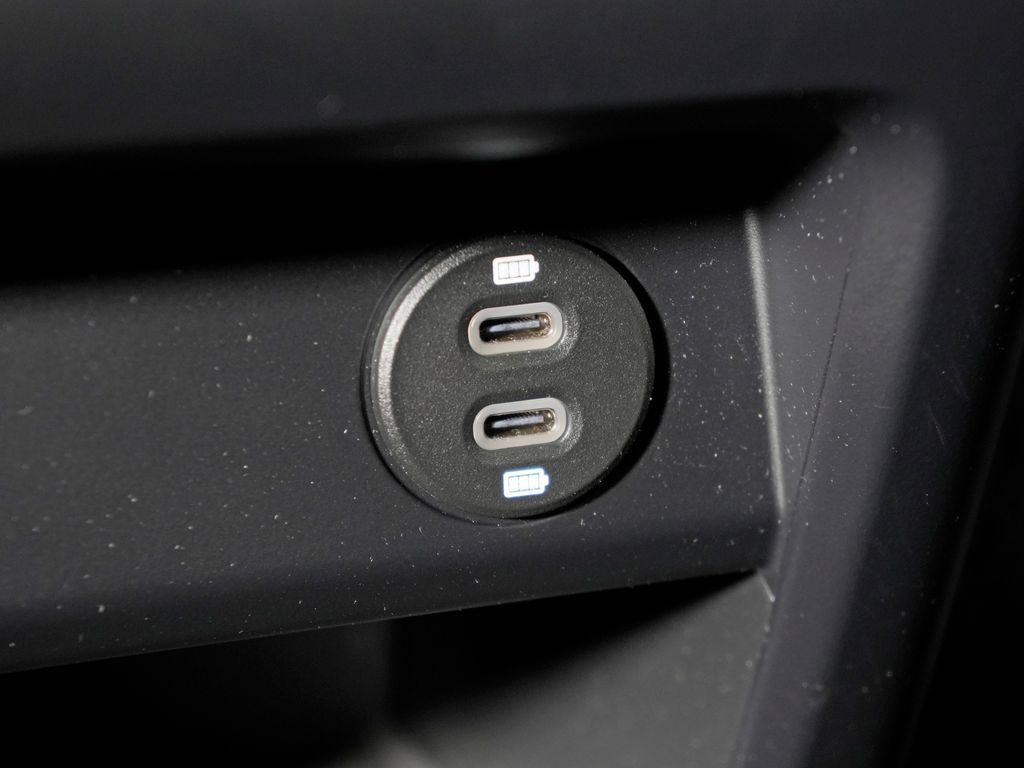 Certified 2023 Porsche Cayenne AWD/4WD image 39