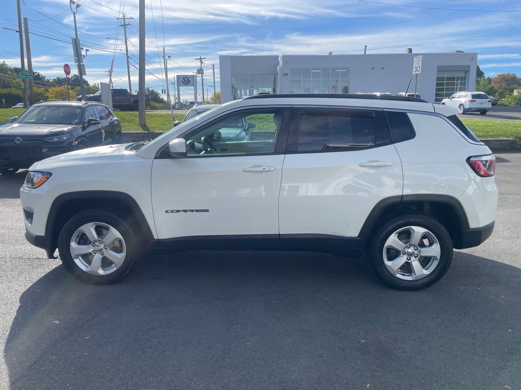 Used 2018 Jeep Compass Latitude w/ Popular Equipment Group AWD/4WD image 2