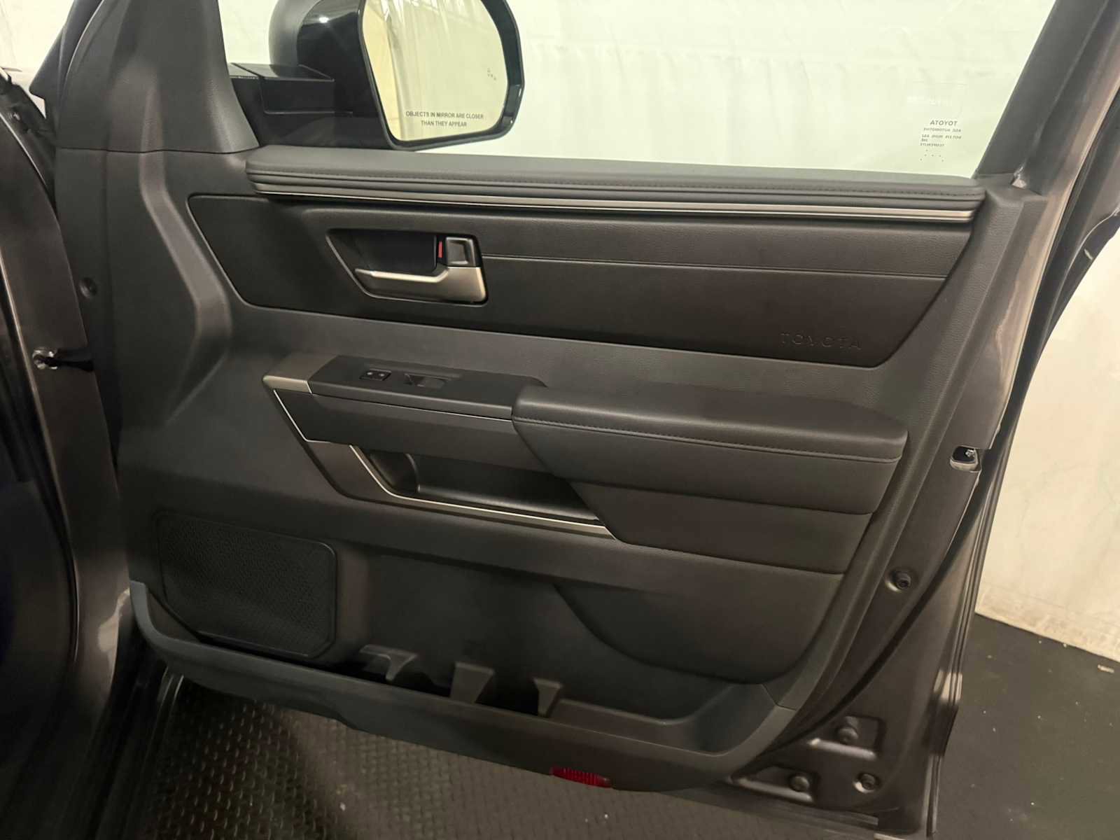 Used 2024 Toyota Tundra SR5 w/ SR5 Convenience Package AWD/4WD image 28