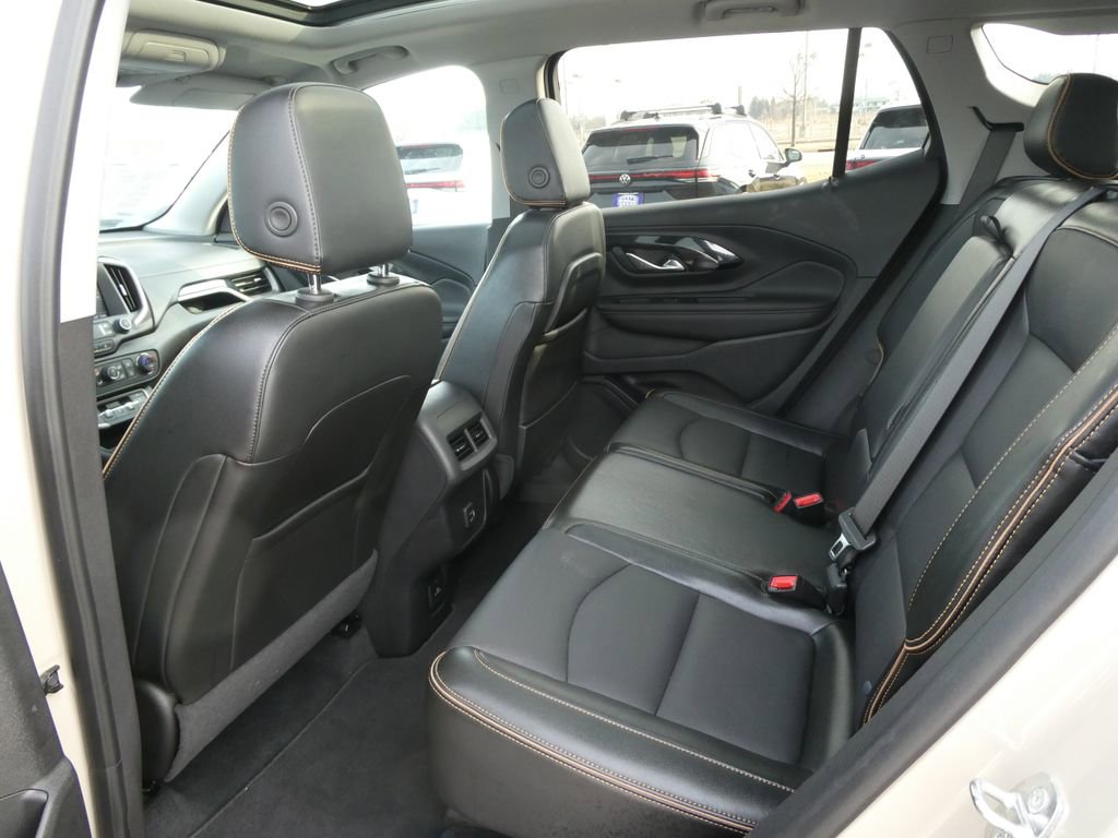 Used 2023 GMC Terrain AT4 w/ Infotainment Package II image 8