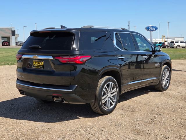 Used 2023 Chevrolet Traverse High Country AWD/4WD image 3