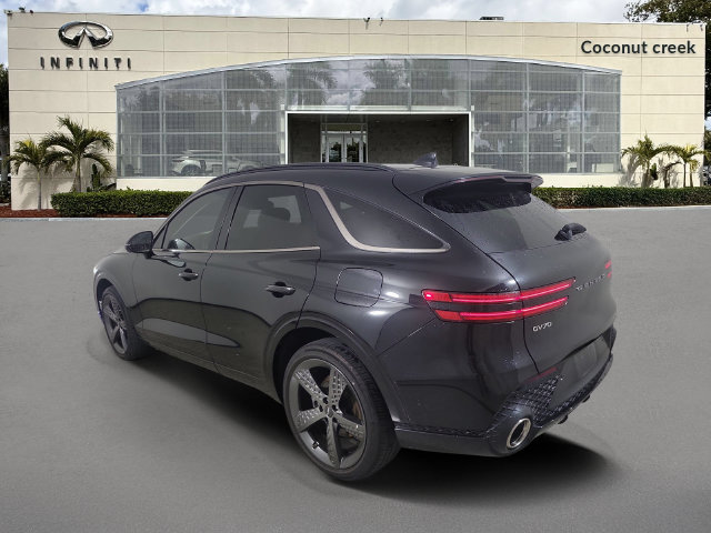 Used 2022 Genesis GV70 2.5T w/ Sport Prestige Package AWD/4WD image 3