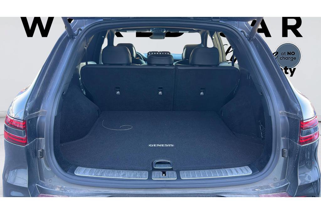 Used 2024 Genesis GV70 2.5T w/ Sport Prestige Package image 18