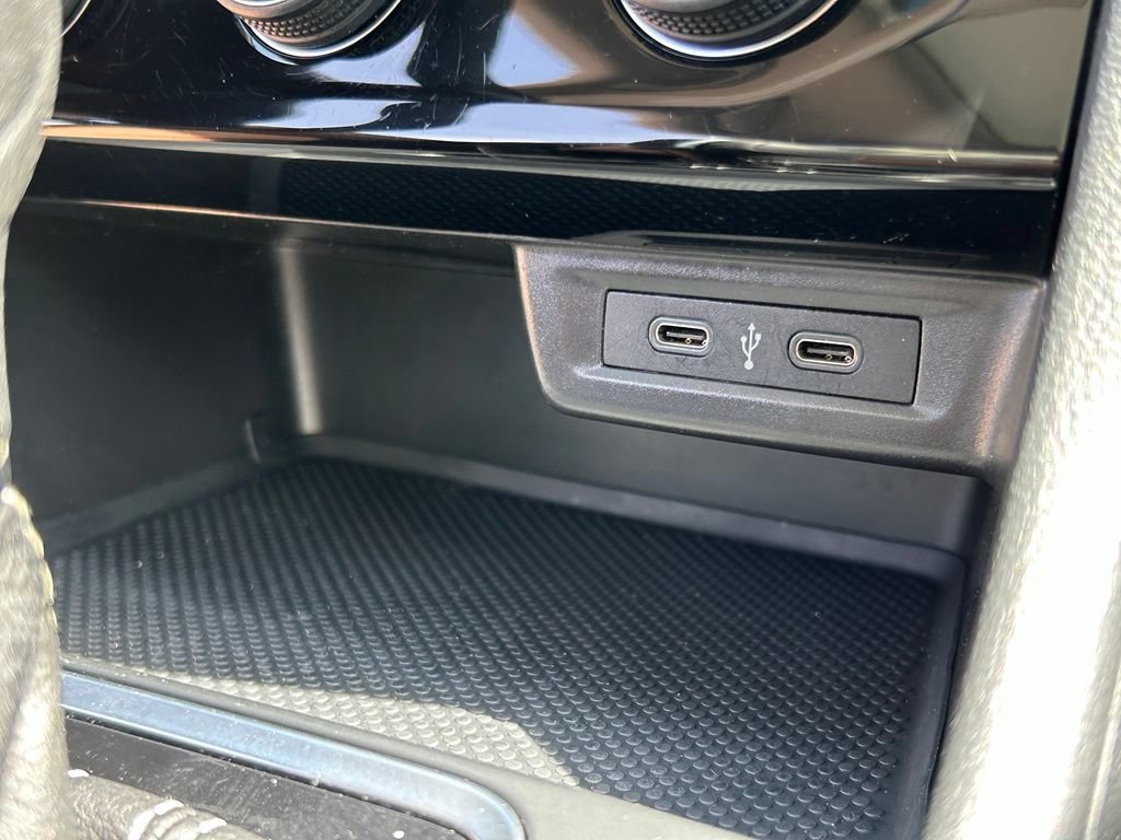 Certified 2021 Volkswagen Jetta SE w/ SE Cold Weather Package FWD image 34