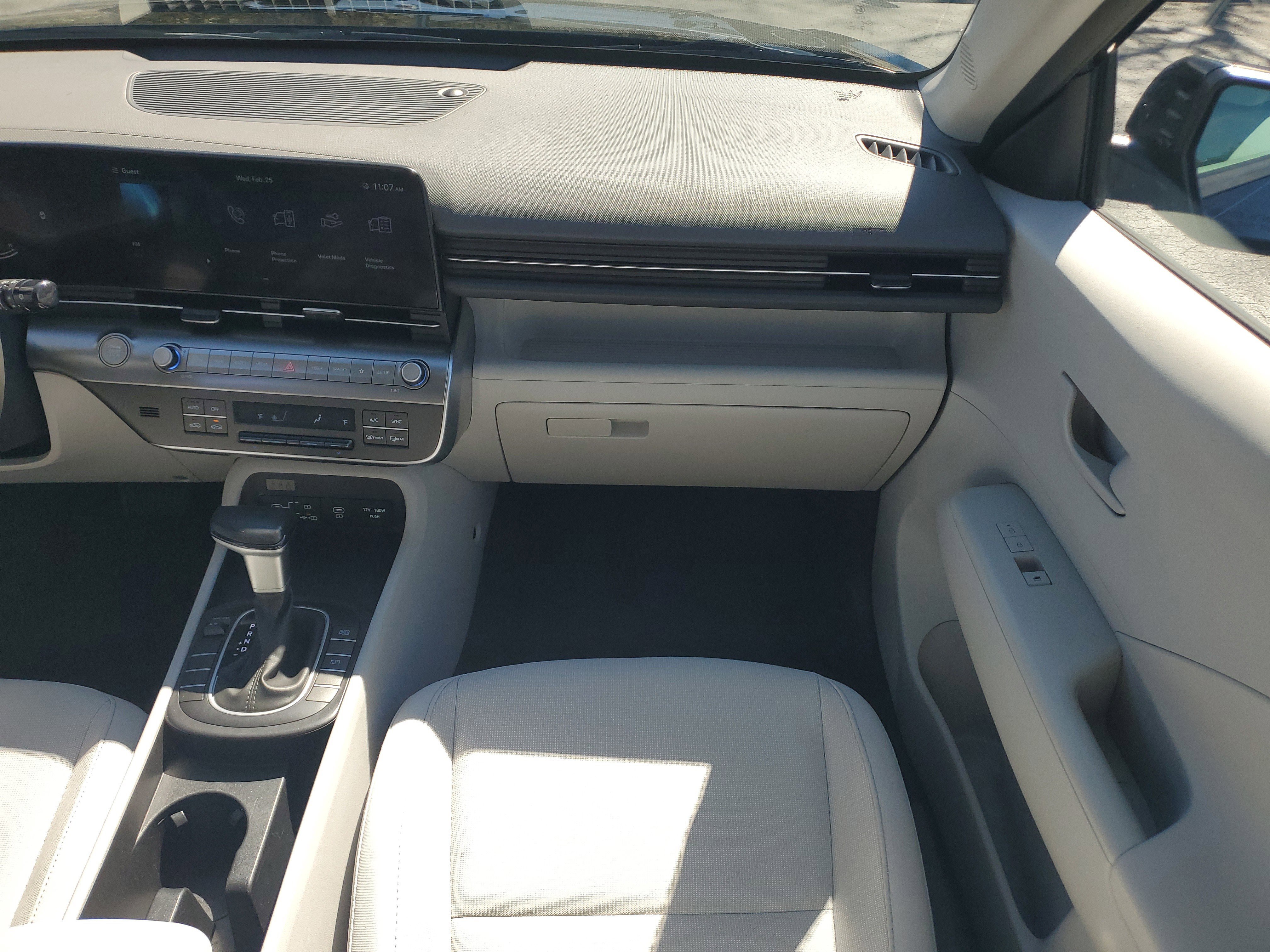 Used 2025 Hyundai Kona SEL image 21