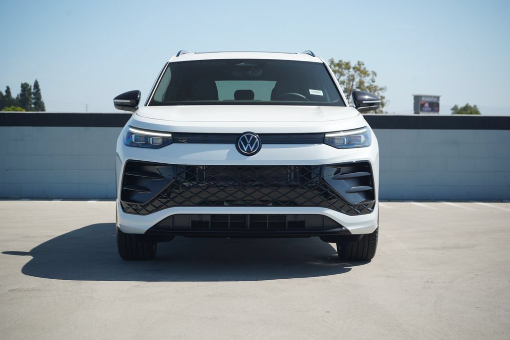New 2026 Volkswagen Tiguan SE R-Line FWD image 5