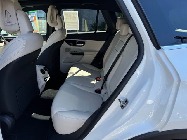 Used 2026 Mercedes-Benz GLC 300 4MATIC image 12