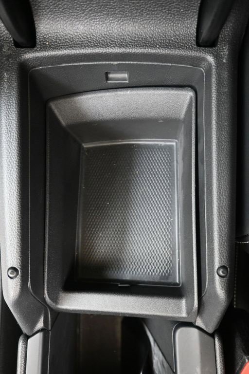 Used 2025 Volkswagen Tiguan SE w/ Panoramic Sunroof Package image 34