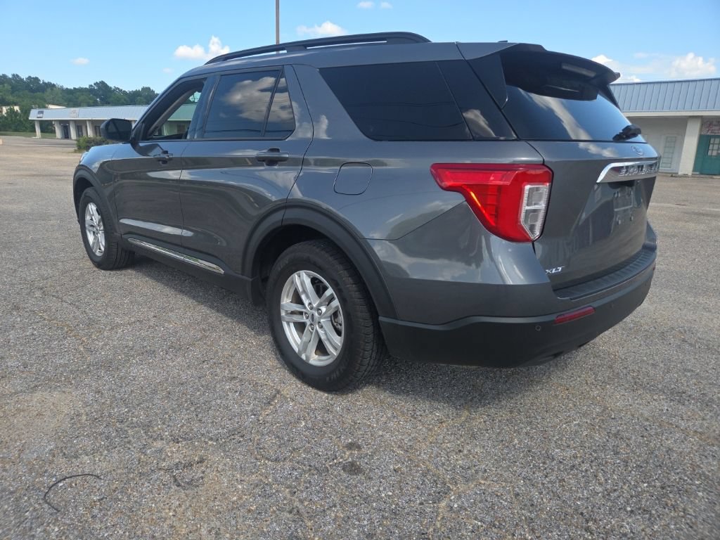 Used 2023 Ford Explorer XLT RWD image 9