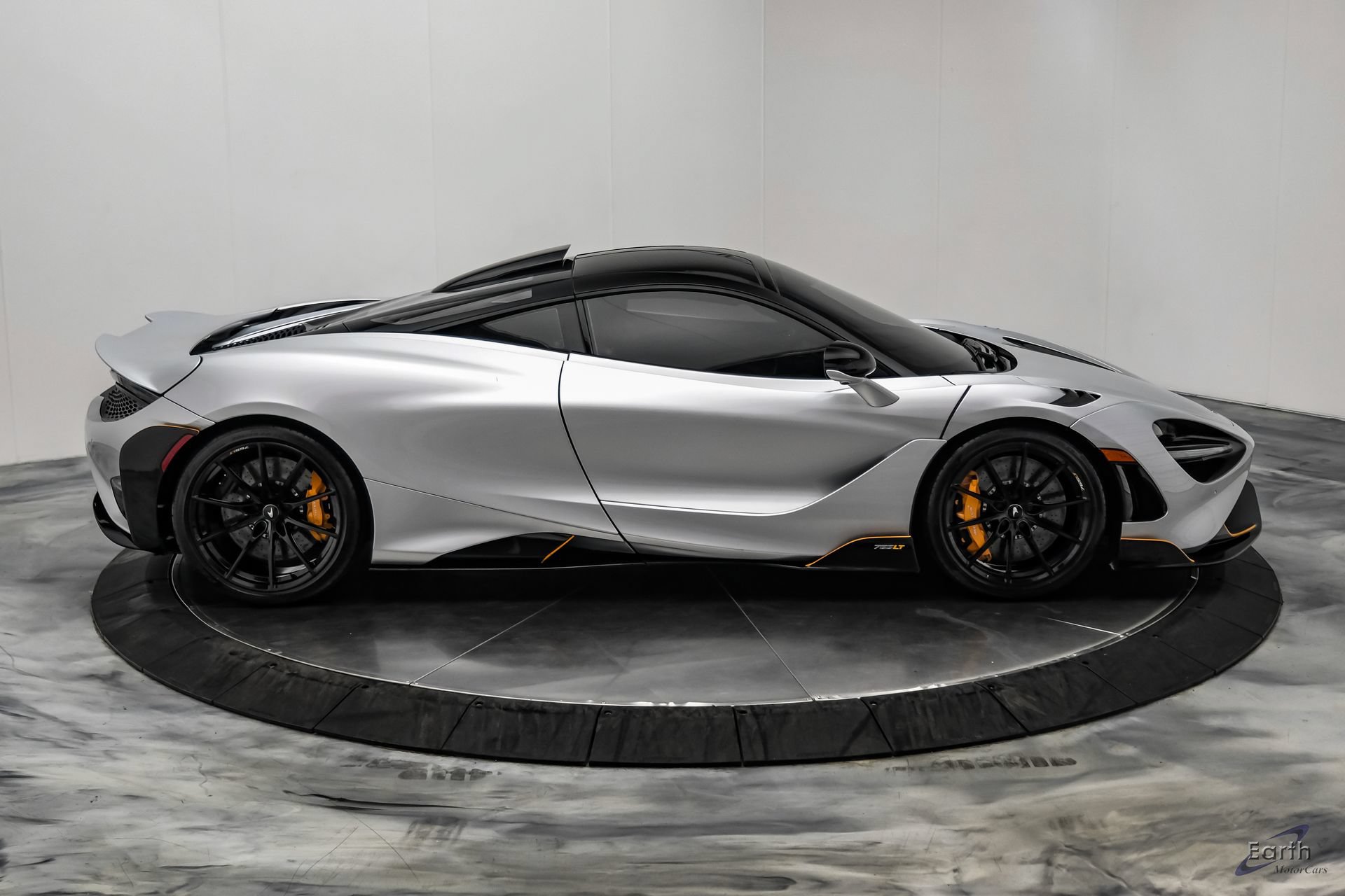 Used 2021 McLaren 765LT RWD image 27