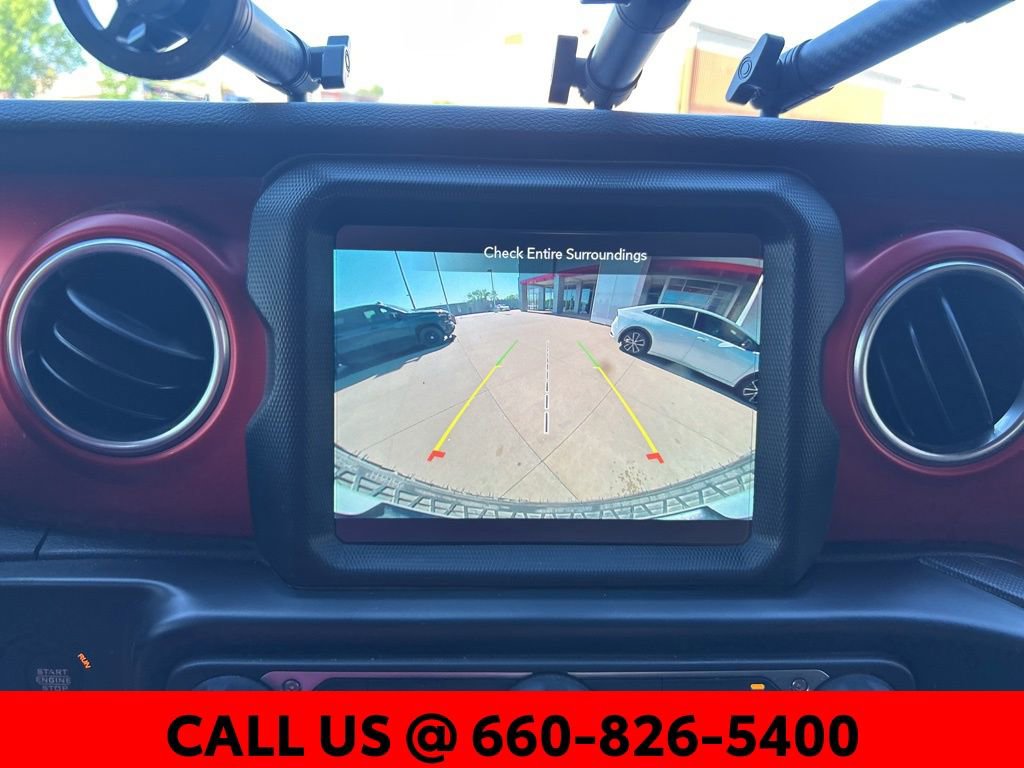 Used 2022 Jeep Wrangler Unlimited Rubicon w/ Cold Weather Group AWD/4WD image 19