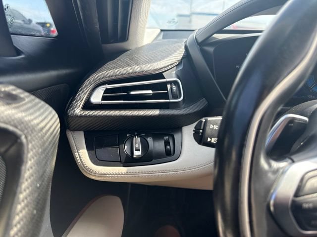 Used 2019 BMW i8 Coupe AWD/4WD image 9