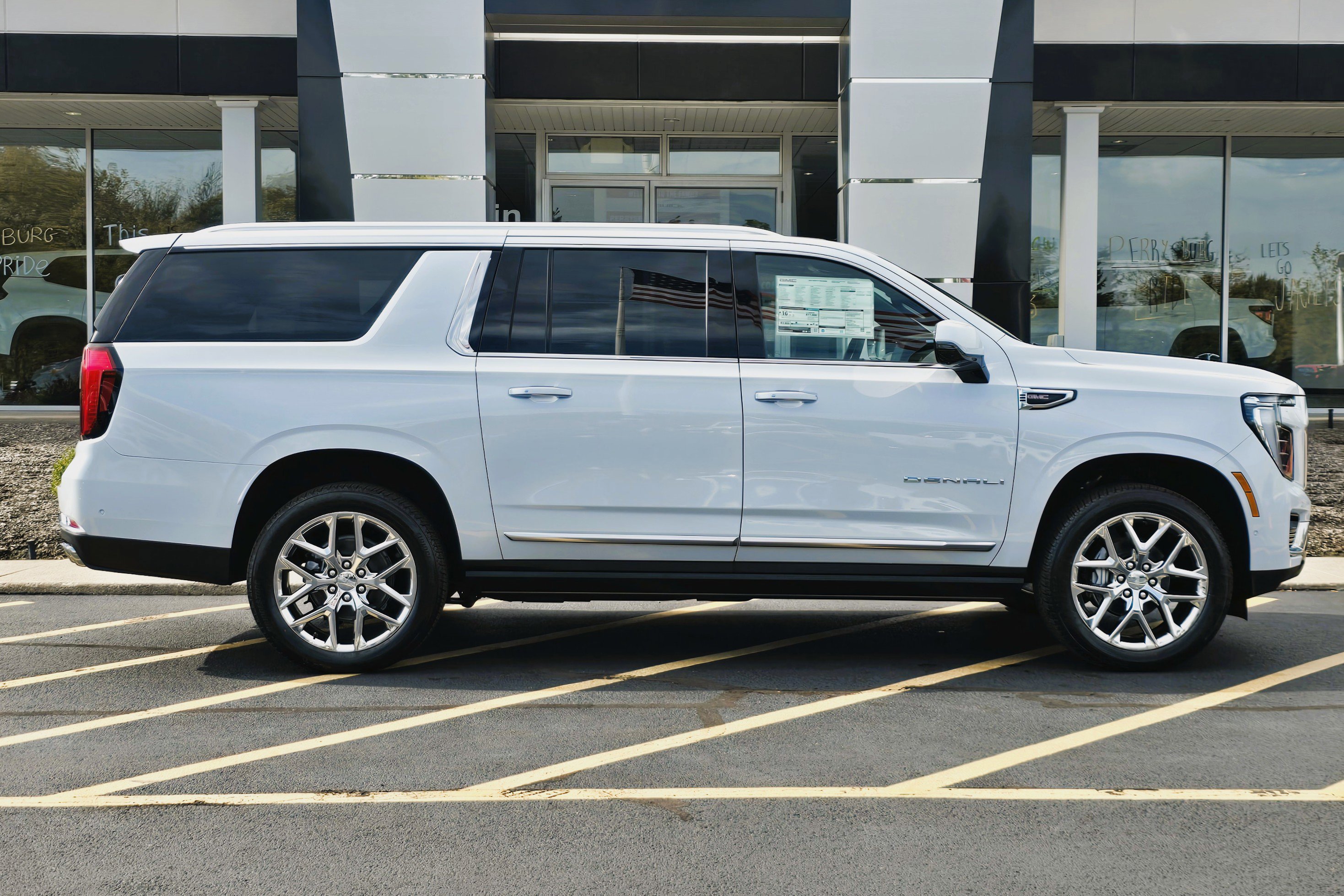New 2026 GMC Yukon XL Denali image 8
