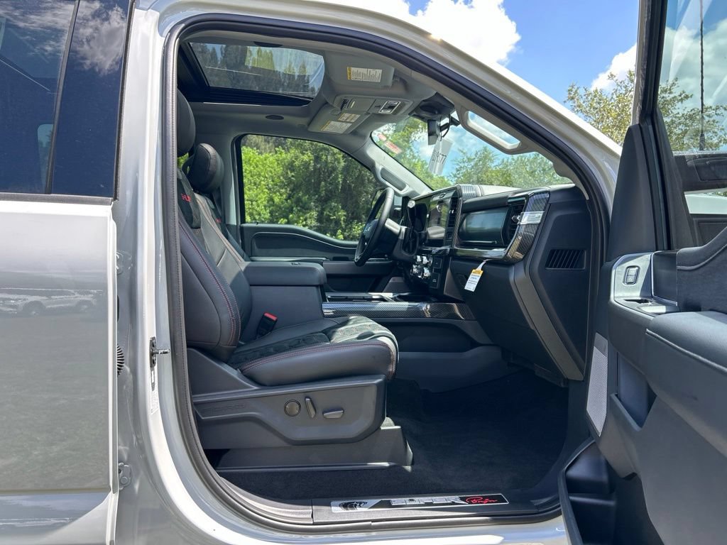 New 2026 Ford F250 Lariat w/ Black Appearance Package AWD/4WD image 43