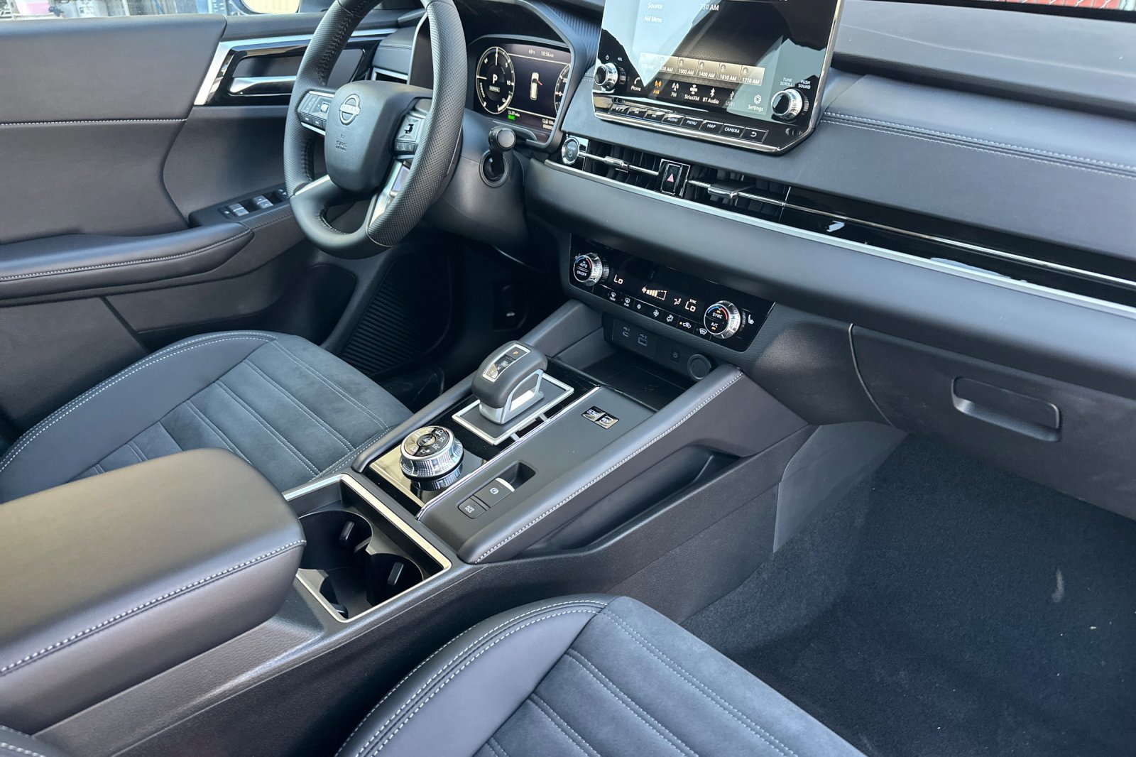 New 2026 Nissan Rogue SL image 17