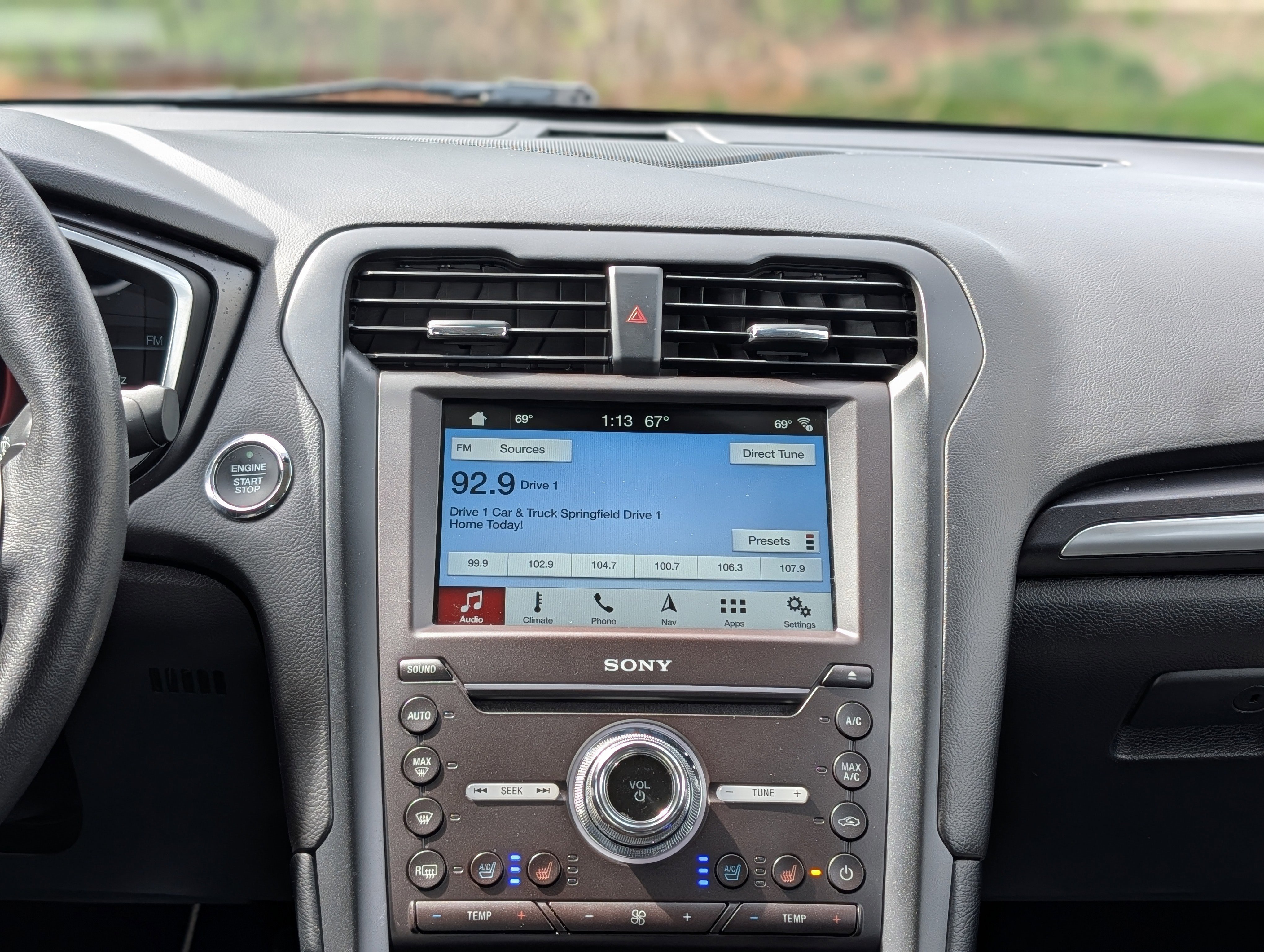 Used 2018 Ford Fusion Titanium FWD image 15