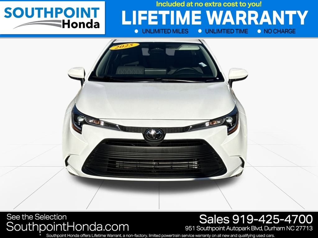 Used 2025 Toyota Corolla LE image 2