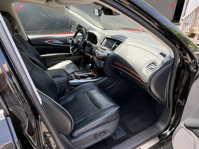 Used 2018 INFINITI QX60 Luxe w/ Deluxe Technology Package AWD/4WD image 19