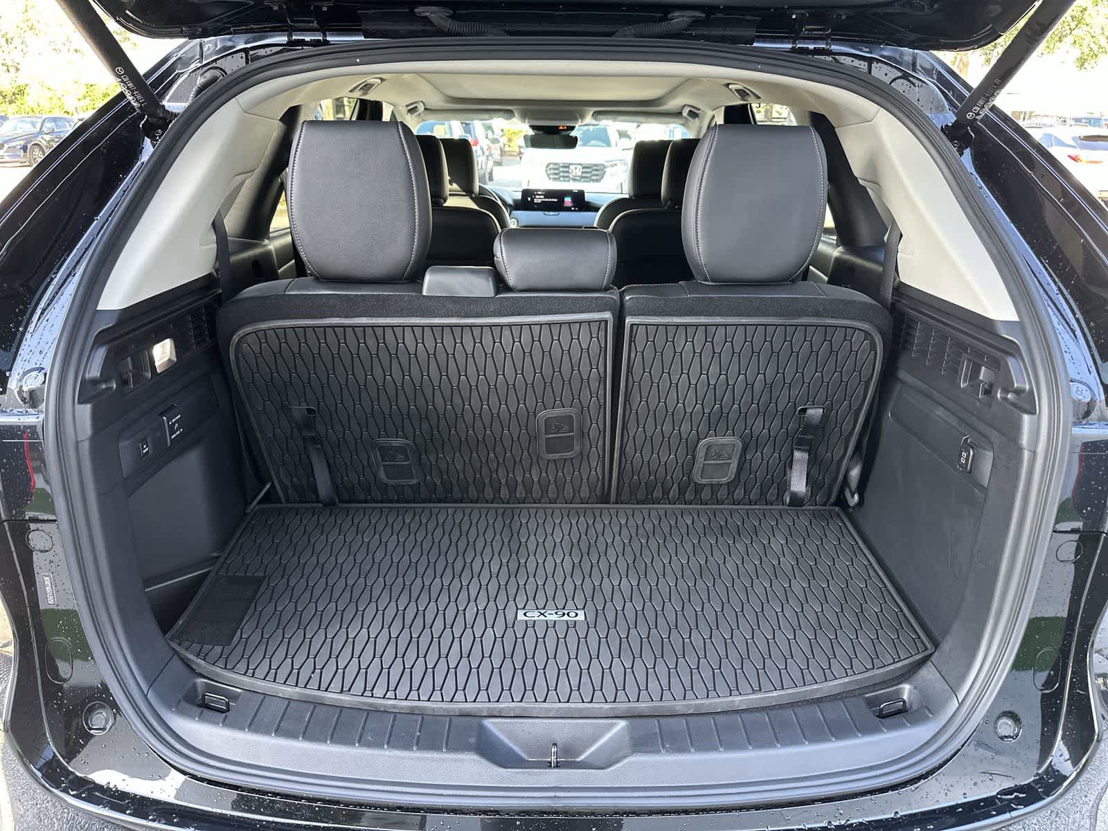 Used 2024 MAZDA CX-90 Plug-In Hybrid w/ Premium Pkg AWD/4WD image 17