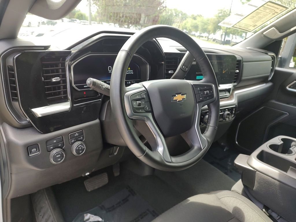 Used 2025 Chevrolet Silverado 2500 LT w/ Convenience Package AWD/4WD image 21