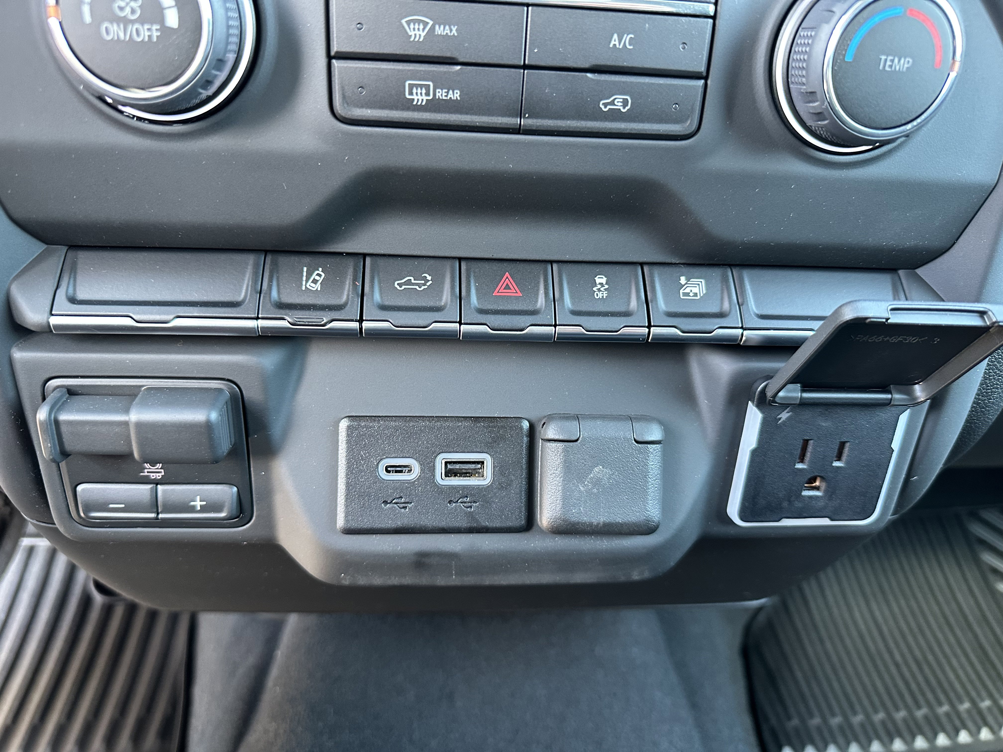 New 2026 Chevrolet Silverado 2500 Custom w/ Custom Convenience Package image 25