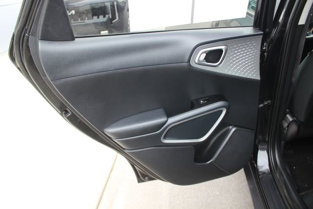 Used 2021 Kia Soul LX image 20