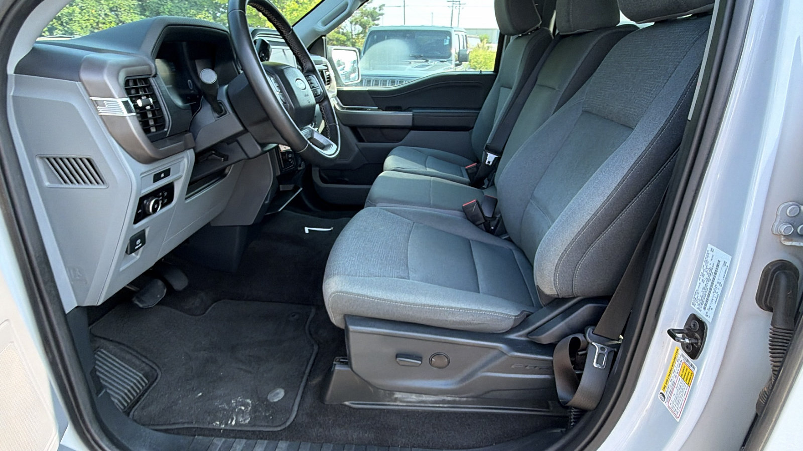 Used 2025 Ford F150 XLT w/ Equipment Group 301A Standard AWD/4WD image 16