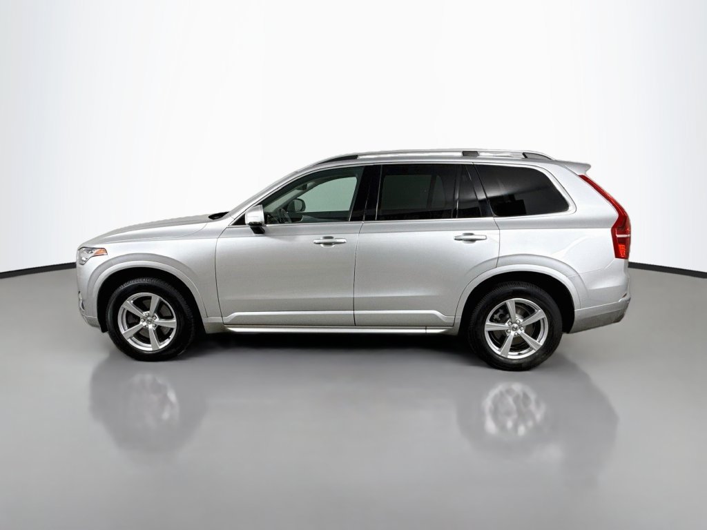 Used 2017 Volvo XC90 T5 Momentum w/ Vision Package FWD image 8